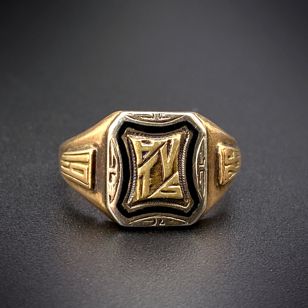 Vintage Brass Key Ring – Earthen