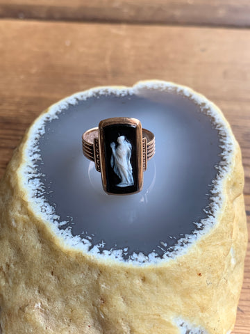 Antique 10K & Carved Hardstone Cameo Ring